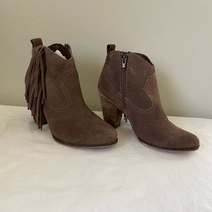 Steve Madden Leather Fringe Booties‎